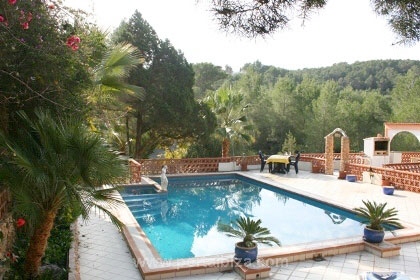 Terrace and swimming pool area