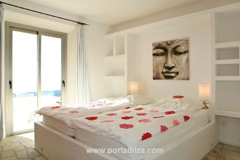 1 of 5 bedrooms