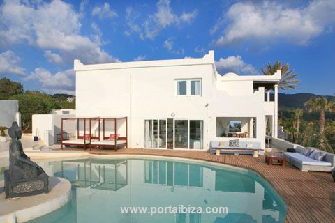 View of the villa overlooking the swimming pool