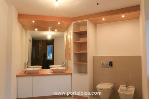1 of 5 bathrooms