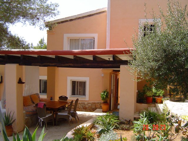house in San Jordi