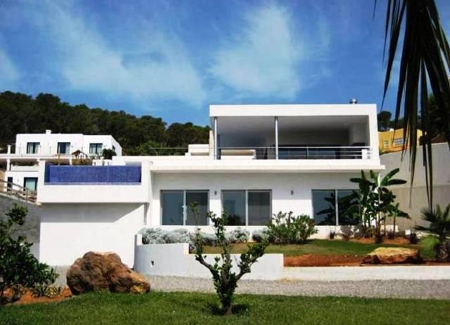 villa in Es Cubells