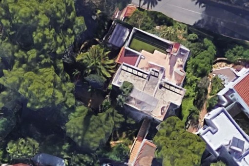 The property form a birds-eye view