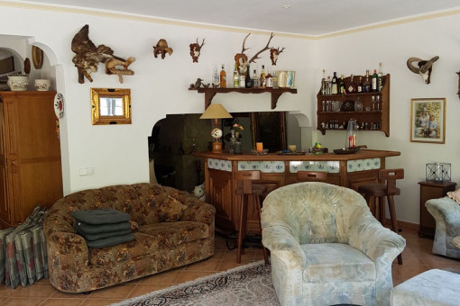 Alternative view of the living area