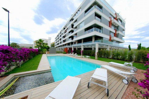 Beautiful apartment with balcony in Marina Botafoch, Ibiza